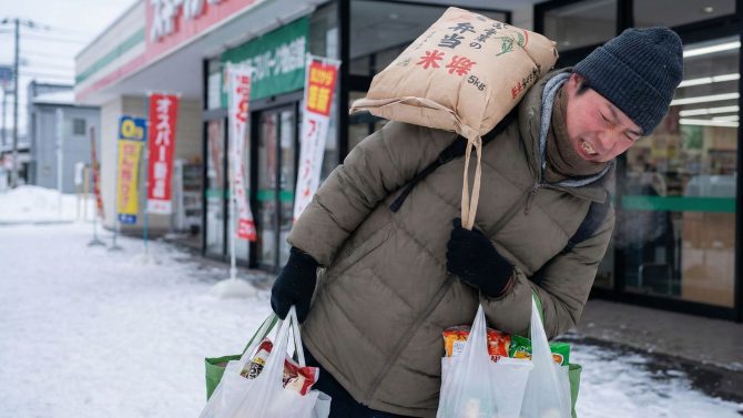 「【重い荷物とおさらば！】忘年会・年末の買い出しは「シェアジョブtoC」にお任せ🍻 お米・ビール・灯油も玄関先まで！」のサムネイル